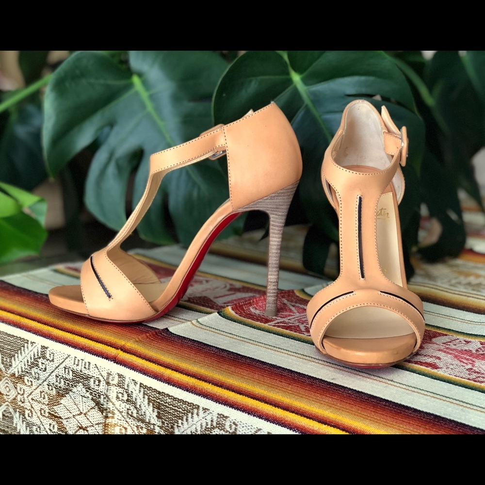 *HOLIDAY SALE* Vintage Christian Louboutin Heels